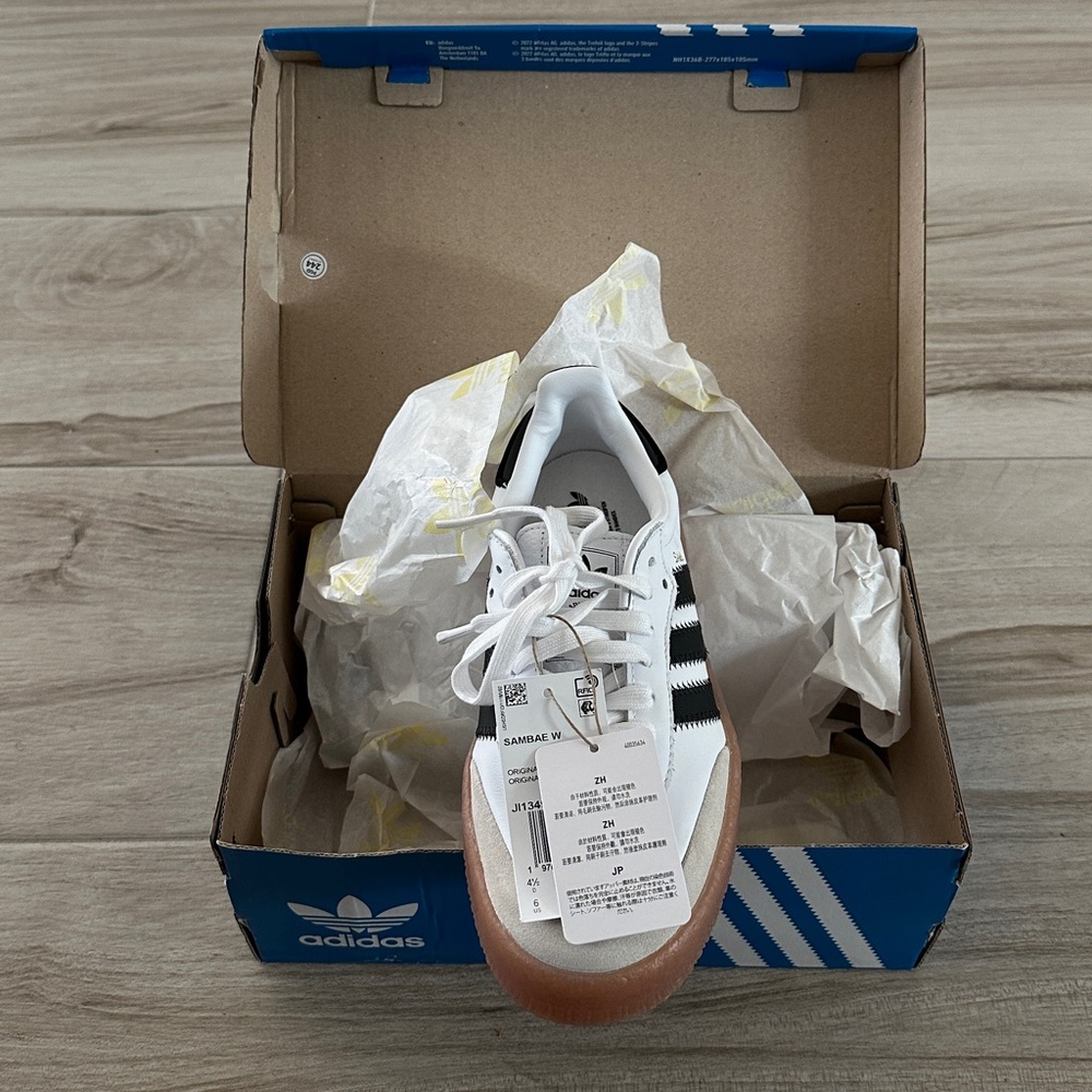 Adidas Samba Originals White Black Gum Sole Sneakers NWT - Picture 2 of 4